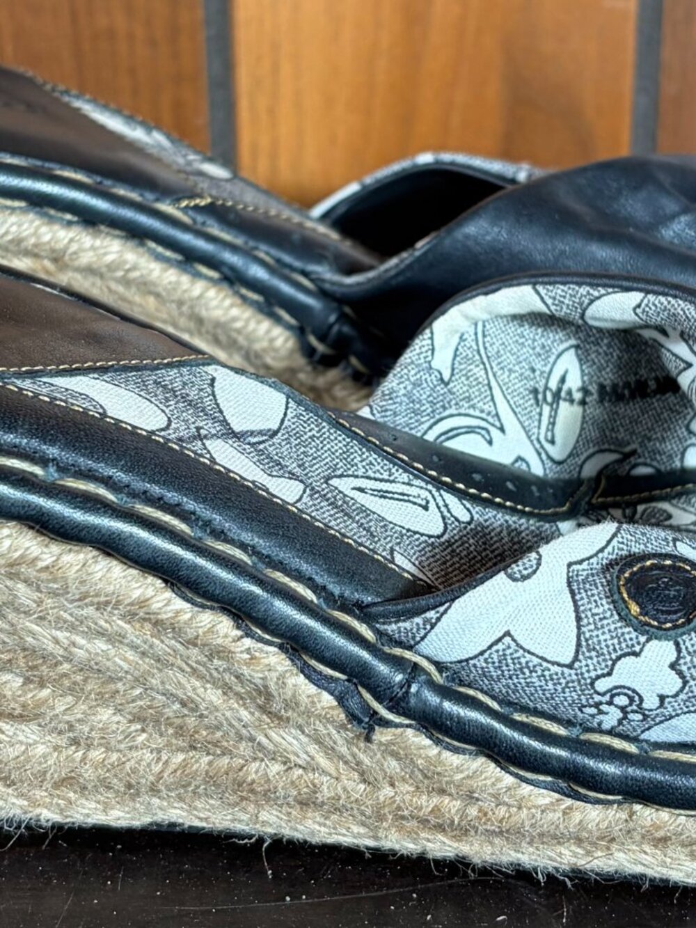 Born Drilles Black Leather Wedge Slide Sandals w/ Jute Espadrille Heel Sz 10 EUC